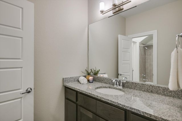 465 Lloyd LN, Dripping Springs, TX 78620