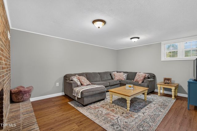 136 Patriot Circle, Bristol, VA 24201