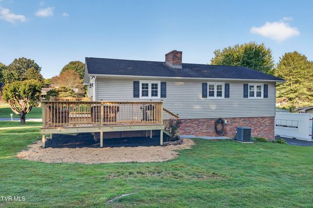136 Patriot Circle, Bristol, VA 24201
