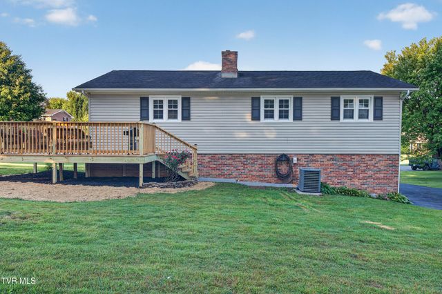 136 Patriot Circle, Bristol, VA 24201