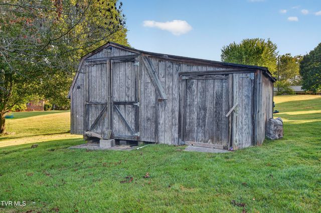 136 Patriot Circle, Bristol, VA 24201