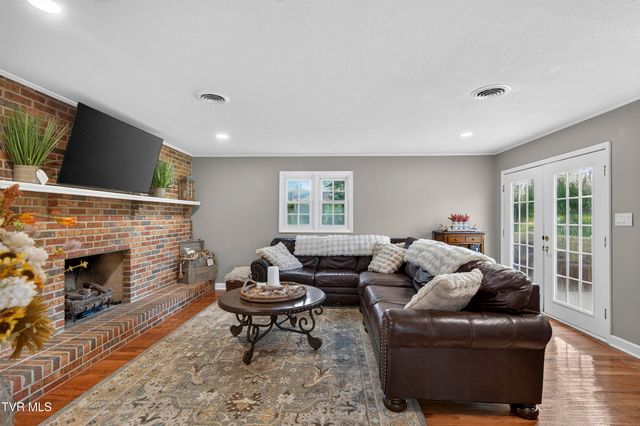 136 Patriot Circle, Bristol, VA 24201