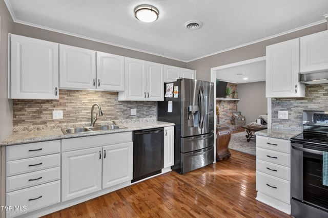 136 Patriot Circle, Bristol, VA 24201