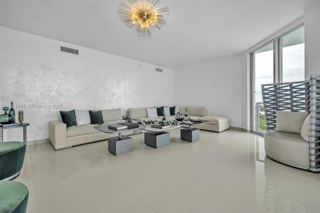 17301 Biscayne Boulevard 910, North Miami Beach, FL 33160
