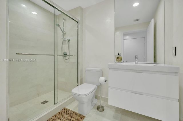 17301 Biscayne Boulevard 910, North Miami Beach, FL 33160