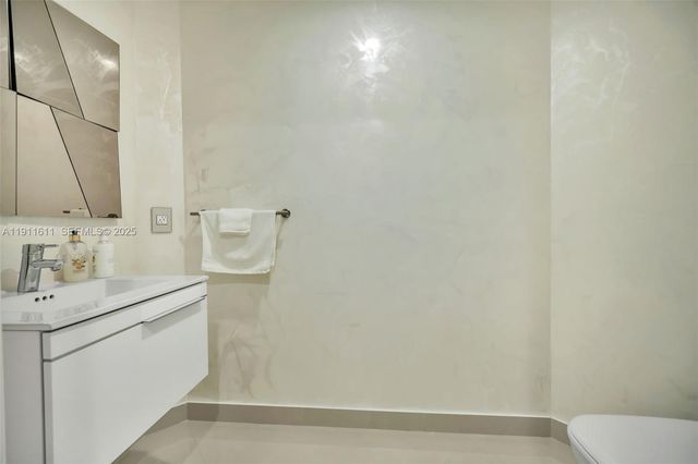 17301 Biscayne Boulevard 910, North Miami Beach, FL 33160