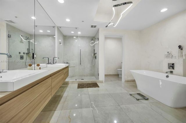 17301 Biscayne Boulevard 910, North Miami Beach, FL 33160