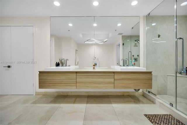 17301 Biscayne Boulevard 910, North Miami Beach, FL 33160