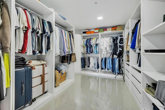 17301 Biscayne Boulevard 910, North Miami Beach, FL 33160