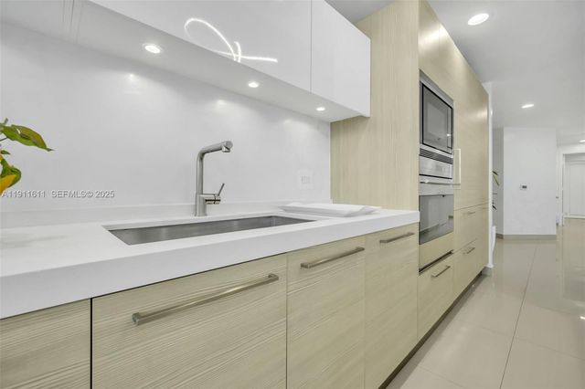 17301 Biscayne Boulevard 910, North Miami Beach, FL 33160