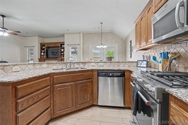 512 E Fargo Street, Broken Arrow, OK 74012