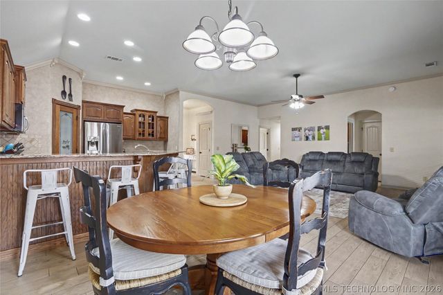 512 E Fargo Street, Broken Arrow, OK 74012