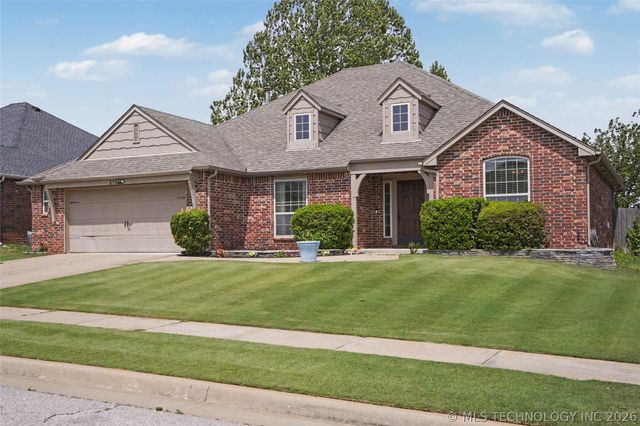 512 E Fargo Street, Broken Arrow, OK 74012