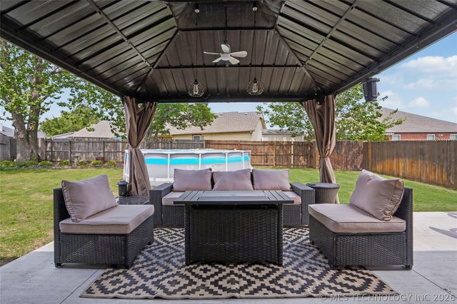 512 E Fargo Street, Broken Arrow, OK 74012