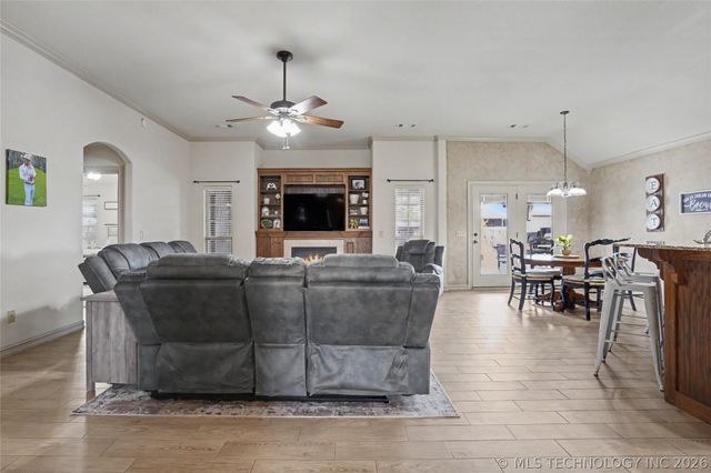 512 E Fargo Street, Broken Arrow, OK 74012