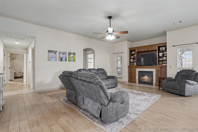 512 E Fargo Street, Broken Arrow, OK 74012