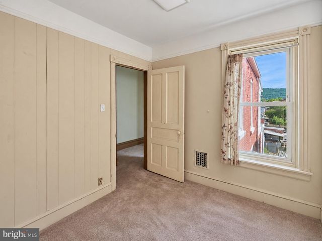 559 N FRONT ST, Reading, PA 19601