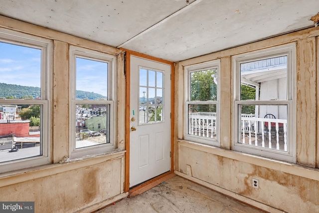559 N FRONT ST, Reading, PA 19601