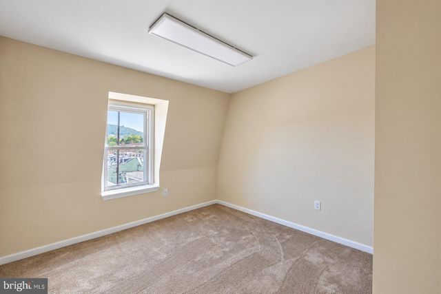 559 N FRONT ST, Reading, PA 19601