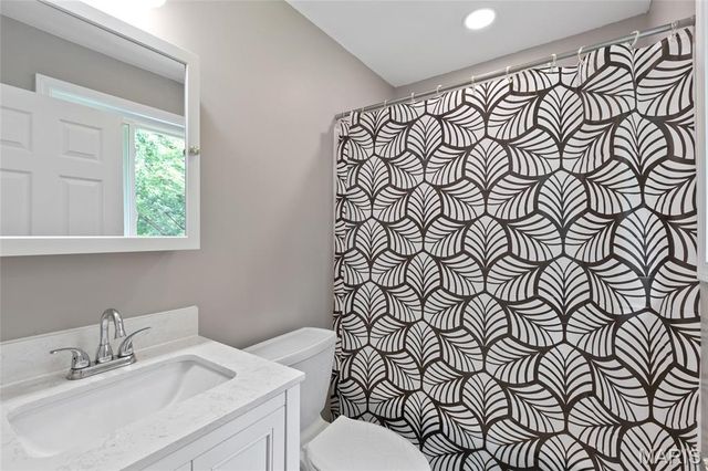 317 Vasel Drive, Fenton, MO 63026