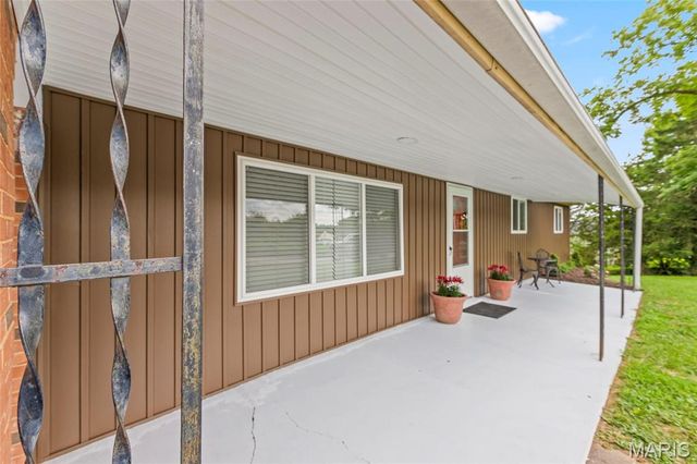 317 Vasel Drive, Fenton, MO 63026