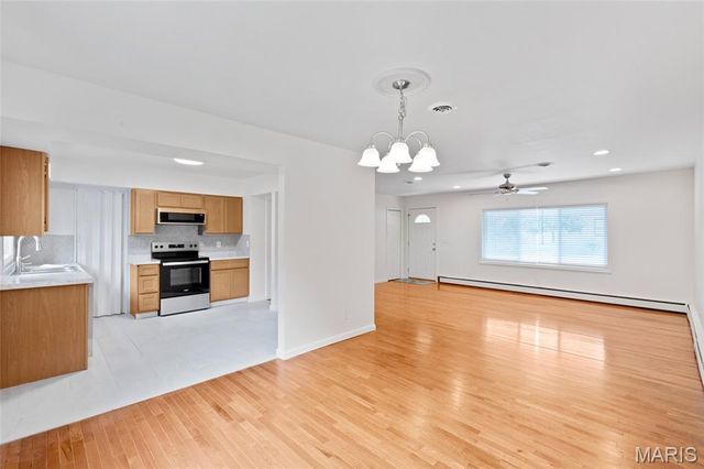 317 Vasel Drive, Fenton, MO 63026