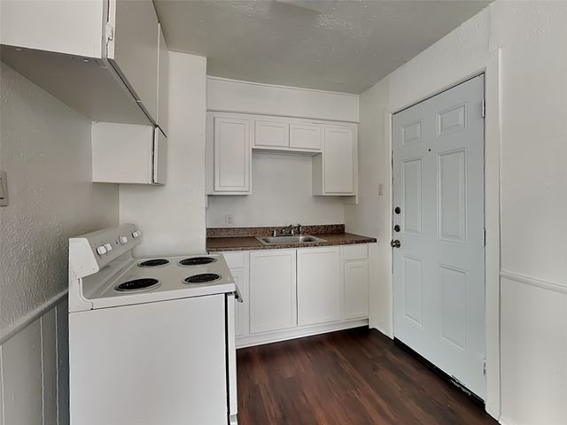 2805 Carter Street, Dallas, TX 75210