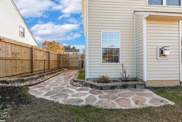 1753 E Ridge Heights Drive, Fuquay Varina, NC 27526