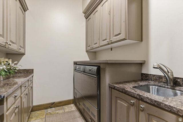 1291 S INNSBRUCK DR, Huntsville, UT 84317