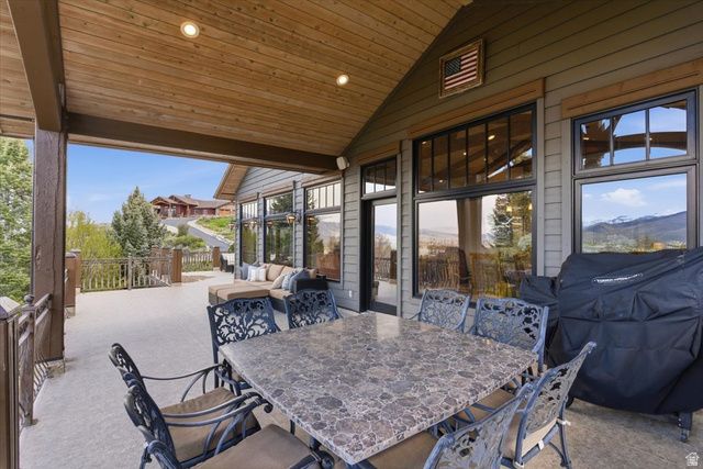 1291 S INNSBRUCK DR, Huntsville, UT 84317