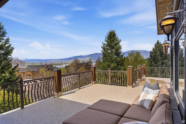 1291 S INNSBRUCK DR, Huntsville, UT 84317
