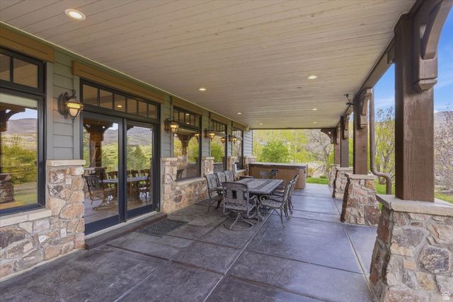 1291 S INNSBRUCK DR, Huntsville, UT 84317