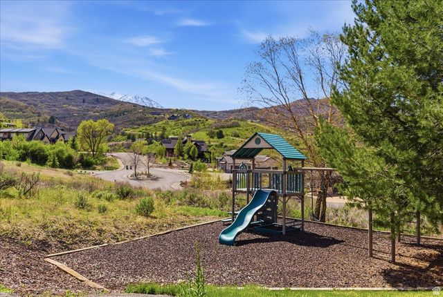 1291 S INNSBRUCK DR, Huntsville, UT 84317