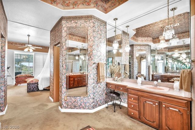 6240 North Hualapai Way, Las Vegas, NV 89149