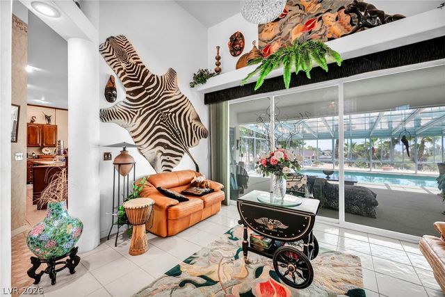 6240 North Hualapai Way, Las Vegas, NV 89149