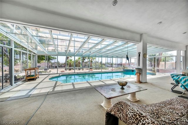 6240 North Hualapai Way, Las Vegas, NV 89149