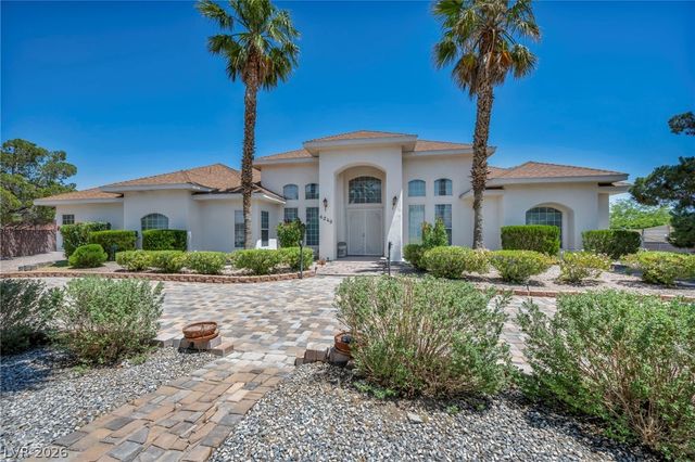 6240 North Hualapai Way, Las Vegas, NV 89149