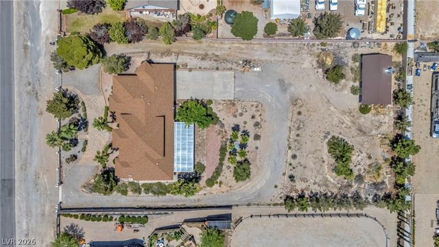 6240 North Hualapai Way, Las Vegas, NV 89149