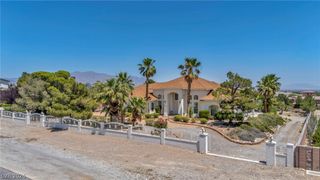 6240 North Hualapai Way, Las Vegas, NV 89149