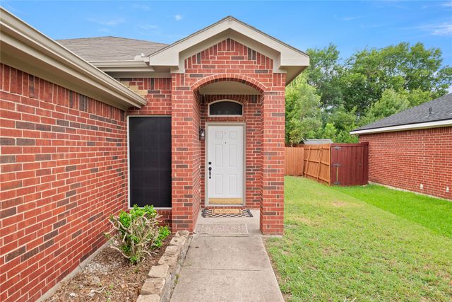 1123 Baja Drive, Grand Prairie, TX 75052