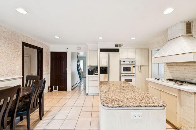 26 Dell Drive, East Rockaway, NY 11518