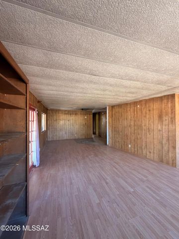 1144 W Edwards Lane, Benson, AZ 85602