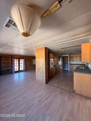 1144 W Edwards Lane, Benson, AZ 85602