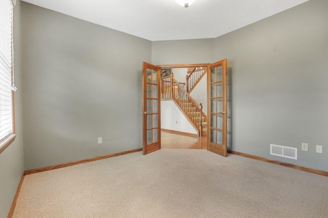 99 Trail E, Pataskala, OH 43062