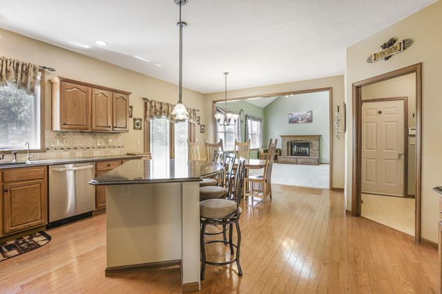 99 Trail E, Pataskala, OH 43062