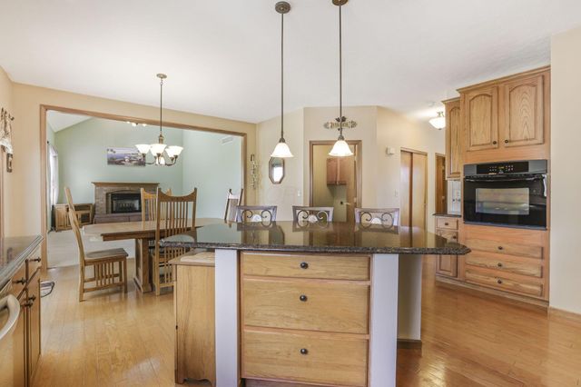 99 Trail E, Pataskala, OH 43062