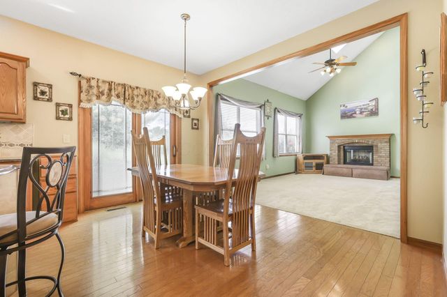 99 Trail E, Pataskala, OH 43062
