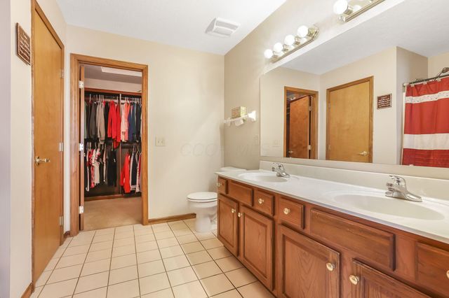 99 Trail E, Pataskala, OH 43062