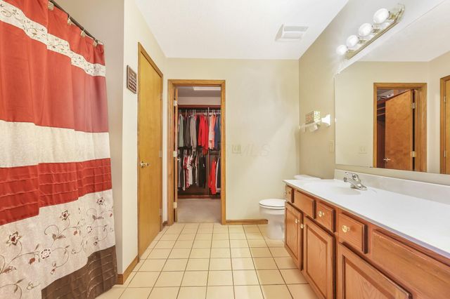99 Trail E, Pataskala, OH 43062