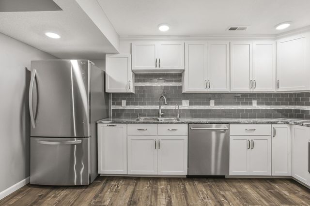 99 Trail E, Pataskala, OH 43062